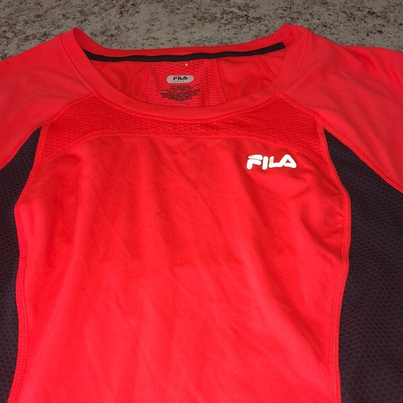 Fila Sport Large Tech Workout Shirt - Picture 4 of 8